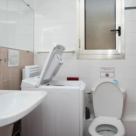 Appartamento Avec Terrasse Et Parking, à 10m De La - Fr-1-803-41