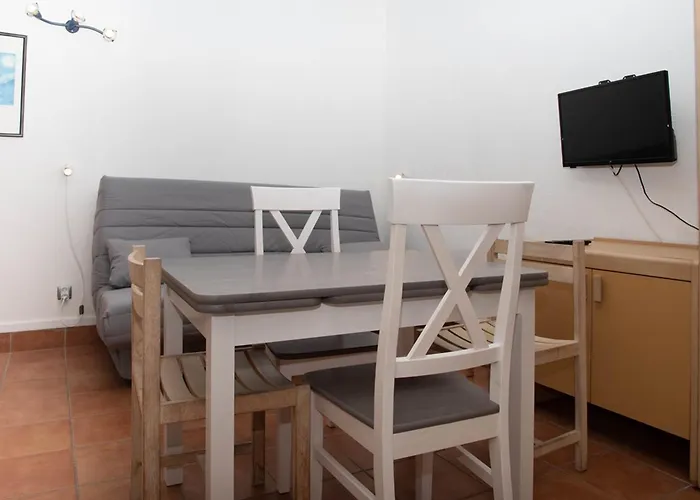 Avec Terrasse Et Parking, A 10m De La - Fr-1-803-41