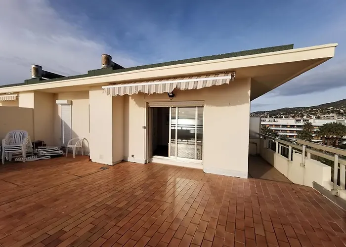 Avec Terrasse Et Parking, A 10m De La - Fr-1-803-41 Apartment